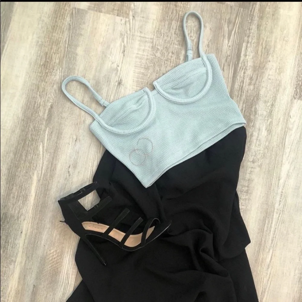 Crop top - Picture 1 of 1